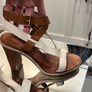 Women’s 8 Tory Burch Heels Sandals Gold Buckle